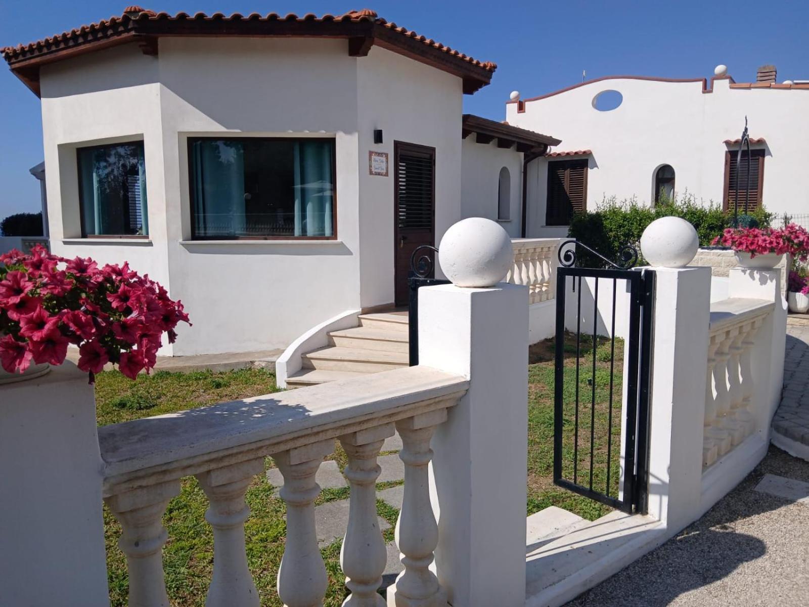 Villa Nunziatella Badia 特拉佩托 外观 照片